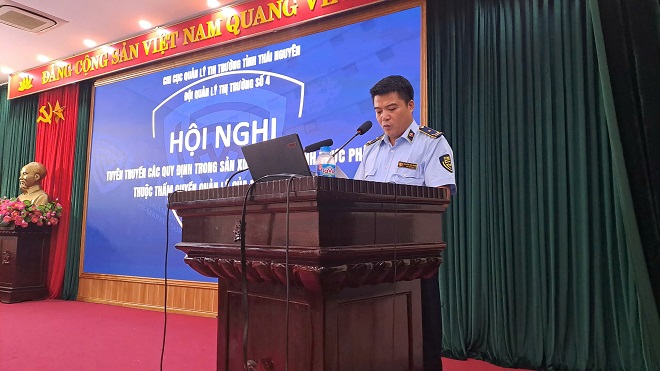 Ông Nguyễn Văn Nhâm - Phó Đội trưởng Đội Quản lý thị trường số 4 phát biểu khai mạc Hội nghị Ông Nguyễn Văn Nhâm - Phó Đội trưởng Đội Quản lý thị trường số 4 phát biểu khai mạc Hội nghị