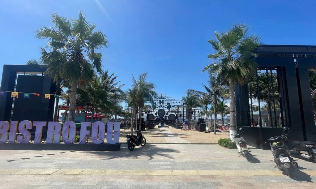 Quán bar Bistro Fou, nơi xảy ra vụ việc. Quán bar Bistro Fou, nơi xảy ra vụ việc.