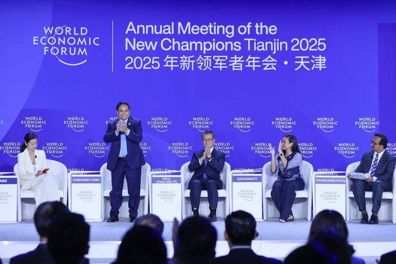 Thủ tướng Phạm Minh Chính dự, phát biểu khai mạc và là diễn giả chính tại phiên thảo luận "Thế kỷ của châu Á có đang gặp thách thức?" - Ảnh: VGP/Nhật Bắc Thủ tướng Phạm Minh Chính dự, phát biểu khai mạc và là diễn giả chính tại phiên thảo luận "Thế kỷ của châu Á có đang gặp thách thức?" - Ảnh: VGP/Nhật Bắc