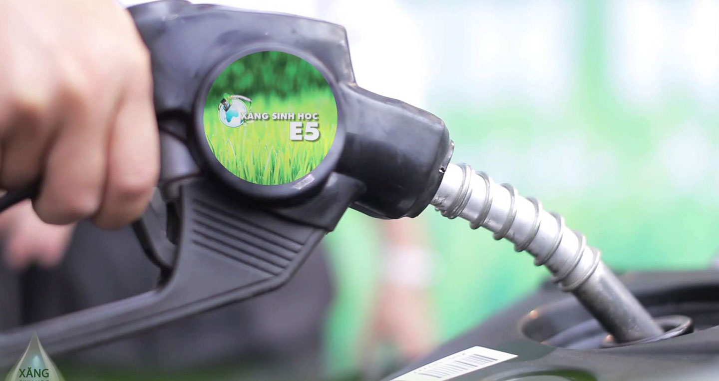 Dự kiến bắt đầu sử dụng xăng sinh học E10 từ 1/1/2026. (Ảnh minh họa)