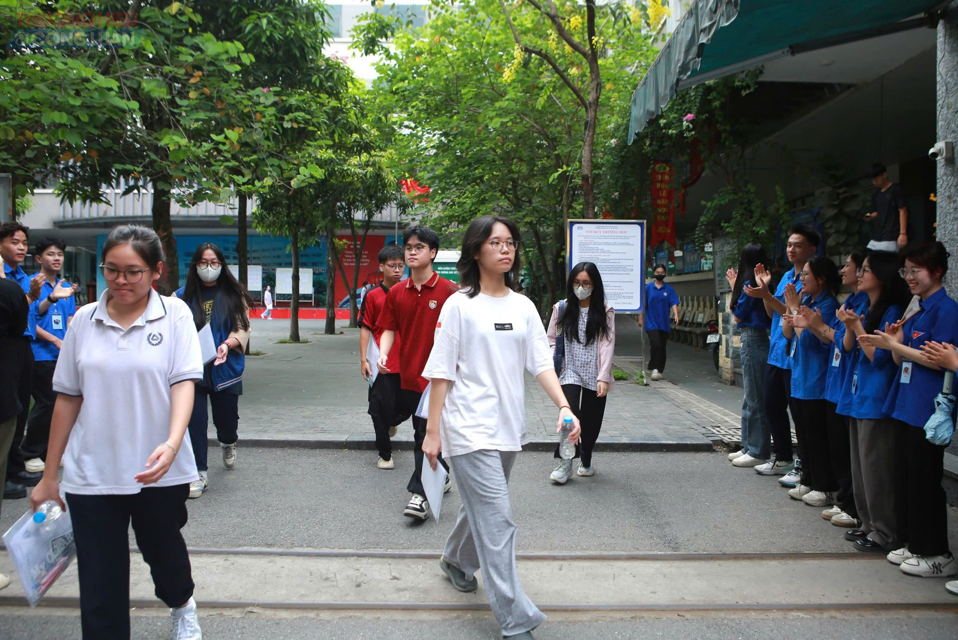 Thí sinh đã hoàn thành hai môn thi Ngữ văn và Toán trong ngày thi 26/6