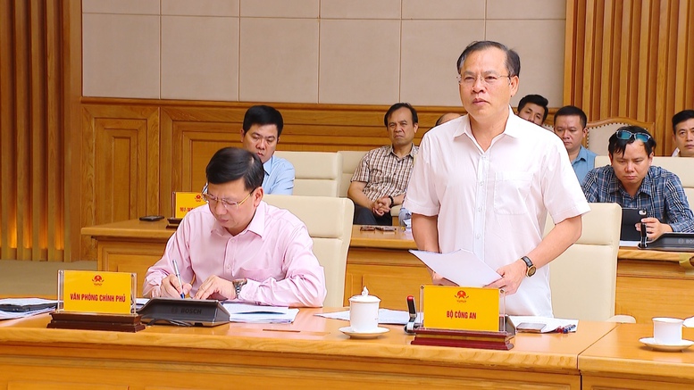 Lãnh đạo các bộ, ngành phát biểu ý kiến - Ảnh: VGP/Minh Ngọc