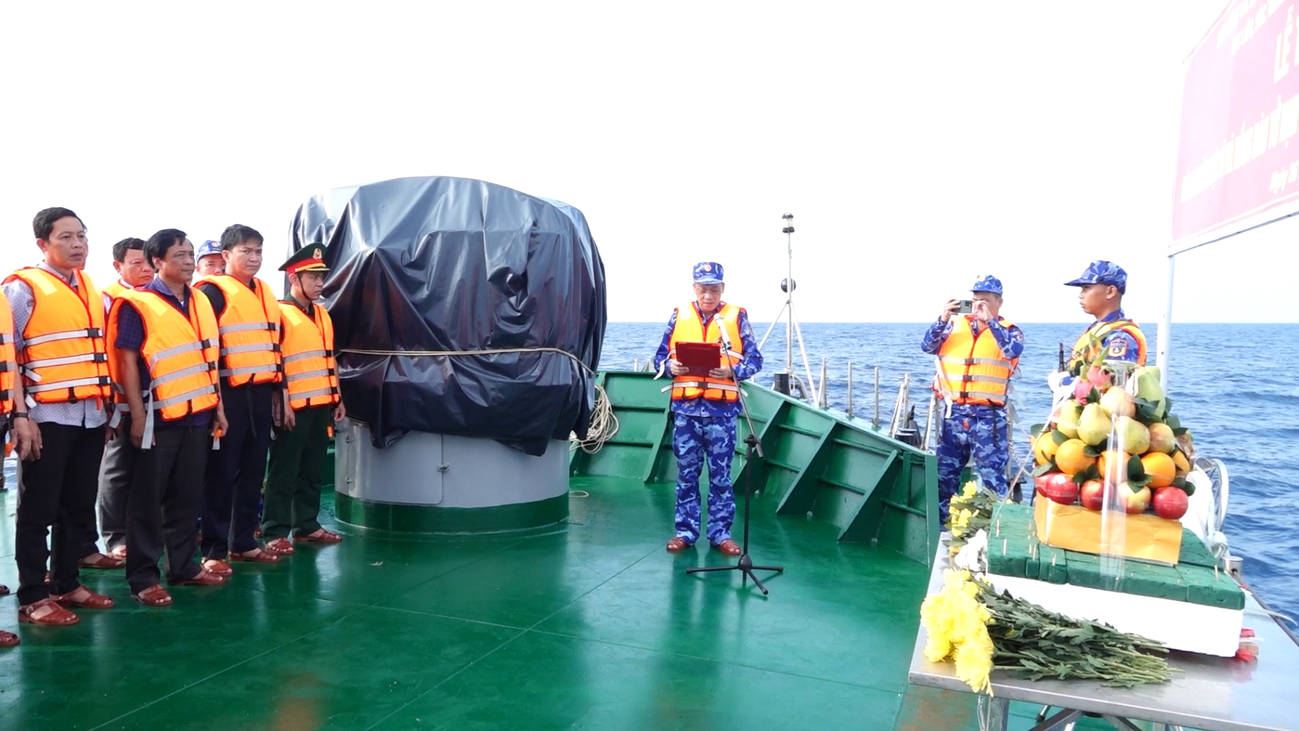 Lễ tưởng niệm các anh hùng liệt sỹ và đồng bào tử nạn trên vùng biển, thềm lục địa Tây Nam của Tổ quốc Lễ tưởng niệm các anh hùng liệt sỹ và đồng bào tử nạn trên vùng biển, thềm lục địa Tây Nam của Tổ quốc