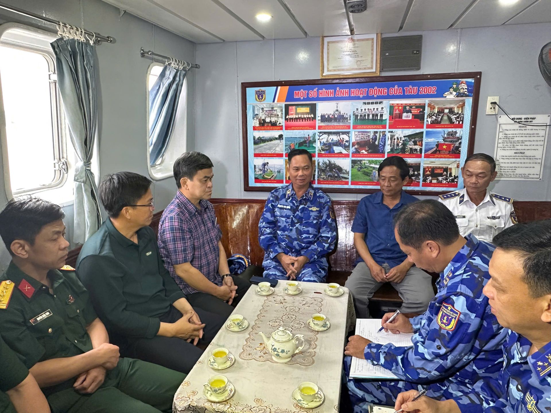 Thiếu tướng Nguyễn Văn Dũng, Chính ủy Vùng Cảnh sát biển 4, Trưởng đoàn công tác chủ trì rút kinh nghiệm chuyến công tác Thiếu tướng Nguyễn Văn Dũng, Chính ủy Vùng Cảnh sát biển 4, Trưởng đoàn công tác chủ trì rút kinh nghiệm chuyến công tác