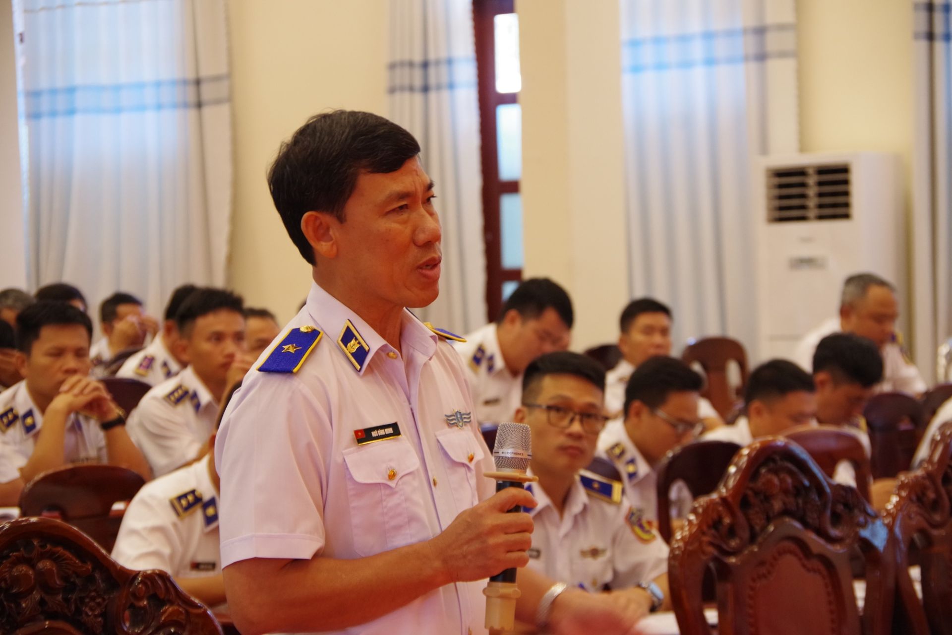 Thiếu tướng Ngô Bình Minh Tư lệnh Vùng Cảnh sát biển 3 đóng góp ý kiến