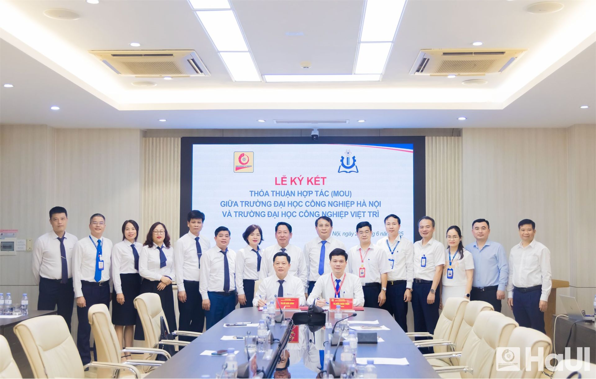 Trường Đại học Công nghiệp Hà Nội ký biên bản ghi nhớ hợp tác với Trường Đại học Công nghiệp Việt Trì