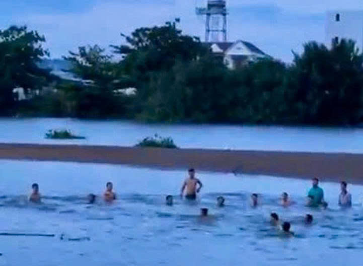 Rủ nhau đi tắm sông, 3 nam sinh đuối nước tử vong