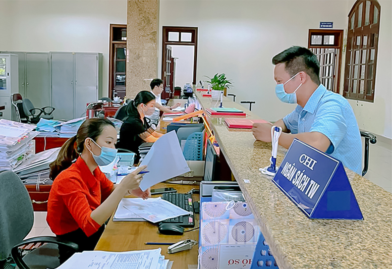 Bảo đảm thực hiện nhiệm vụ trong lĩnh vực tài chính, ngân hàng thông suốt, hiệu quả, không bị gián đoạn khi sắp xếp đơn vị hành chính và triển khai mô hình chính quyền địa phương 02 cấp. Bảo đảm thực hiện nhiệm vụ trong lĩnh vực tài chính, ngân hàng thông suốt, hiệu quả, không bị gián đoạn khi sắp xếp đơn vị hành chính và triển khai mô hình chính quyền địa phương 02 cấp.