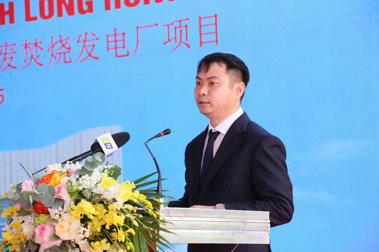 ​​​​​Đại diện nhà đầu tư phát biểu tại lễ khởi công.