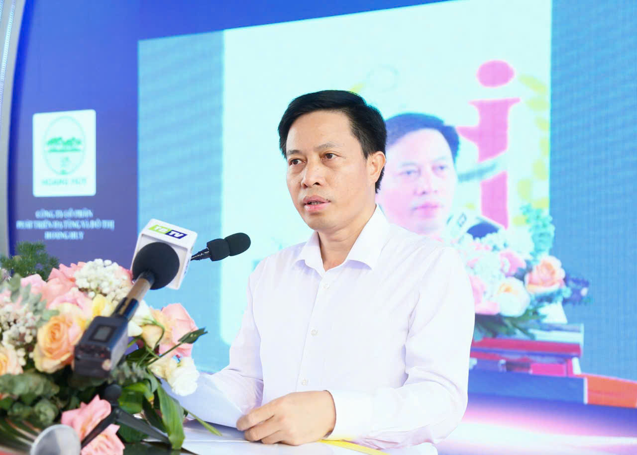 Đồng chí Lại Văn Hoàn, Tỉnh ủy viên, Phó Chủ tịch UBND tỉnh phát biểu tại lễ khởi công. Đồng chí Lại Văn Hoàn, Tỉnh ủy viên, Phó Chủ tịch UBND tỉnh phát biểu tại lễ khởi công.