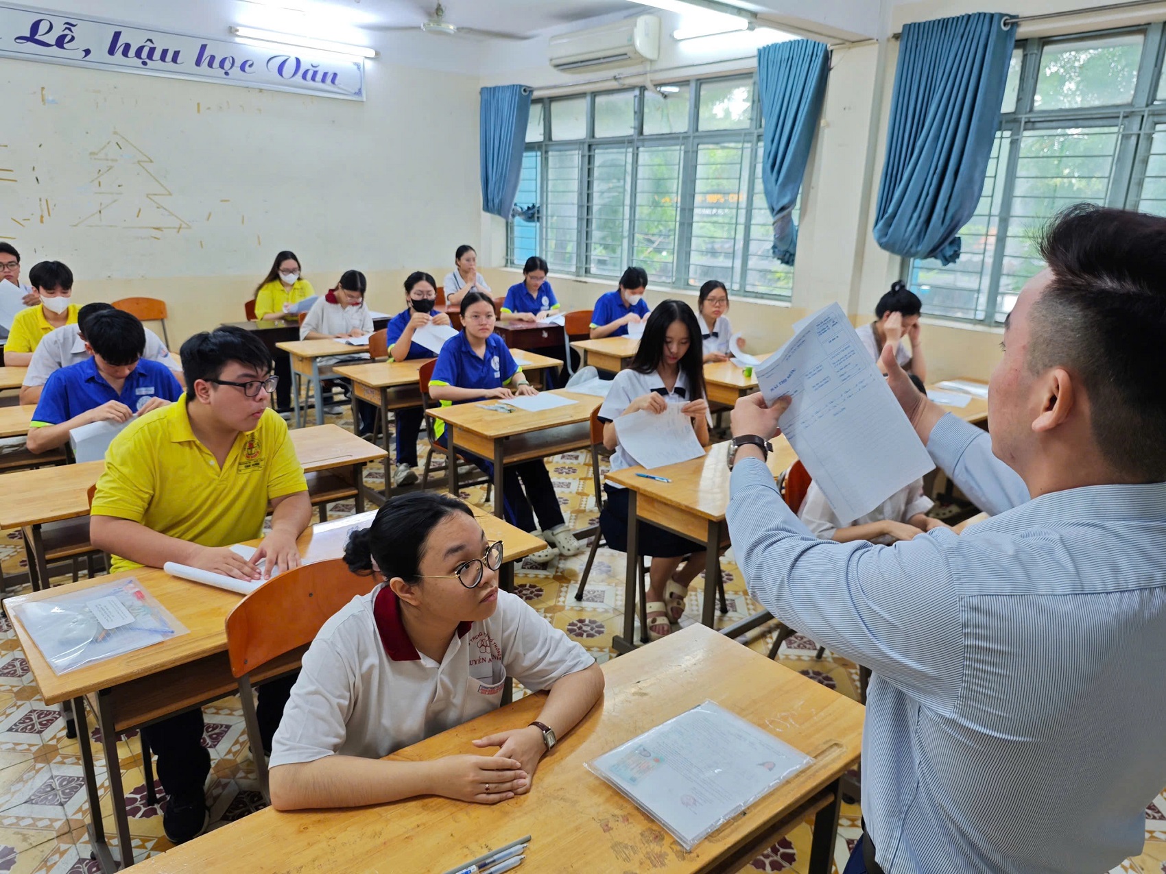 Thí sinh chuẩn bị làm bài thi môn Ngữ văn trong kỳ thi tốt nghiệp THPT 2025. (Ảnh minh họa)