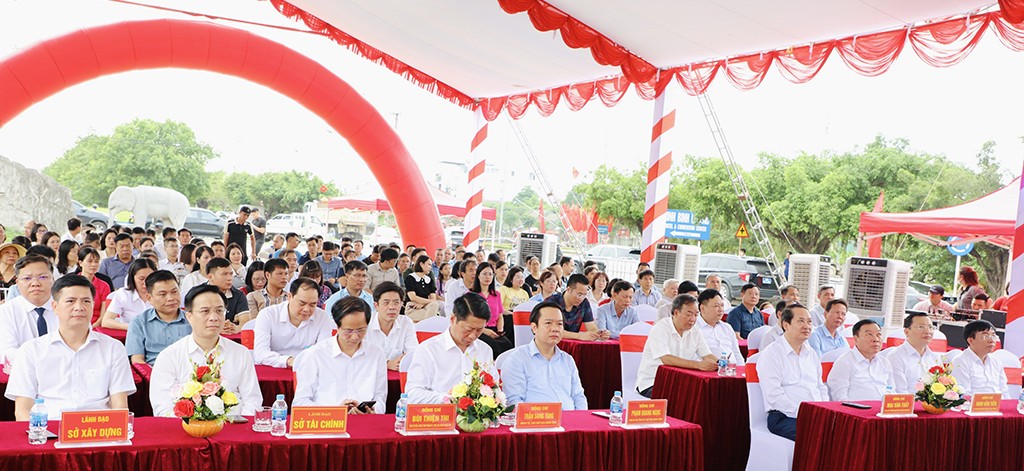 Các đại biểu tham dự lễ động thổ dự án Các đại biểu tham dự lễ động thổ dự án