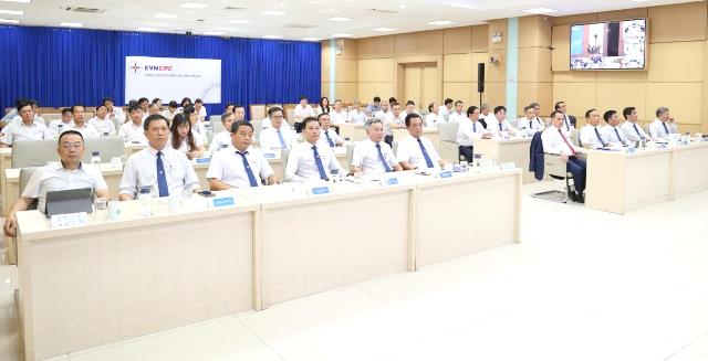 Các đại biểu dự buổi lễ