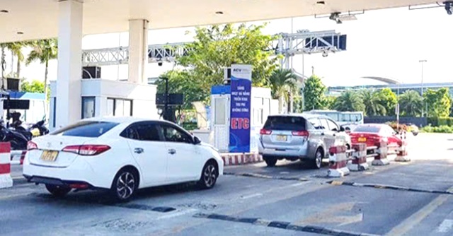 Tuyến đường ô-tô ra vào Cảng hàng không quốc tế Đà Nẵng Tuyến đường ô-tô ra vào Cảng hàng không quốc tế Đà Nẵng