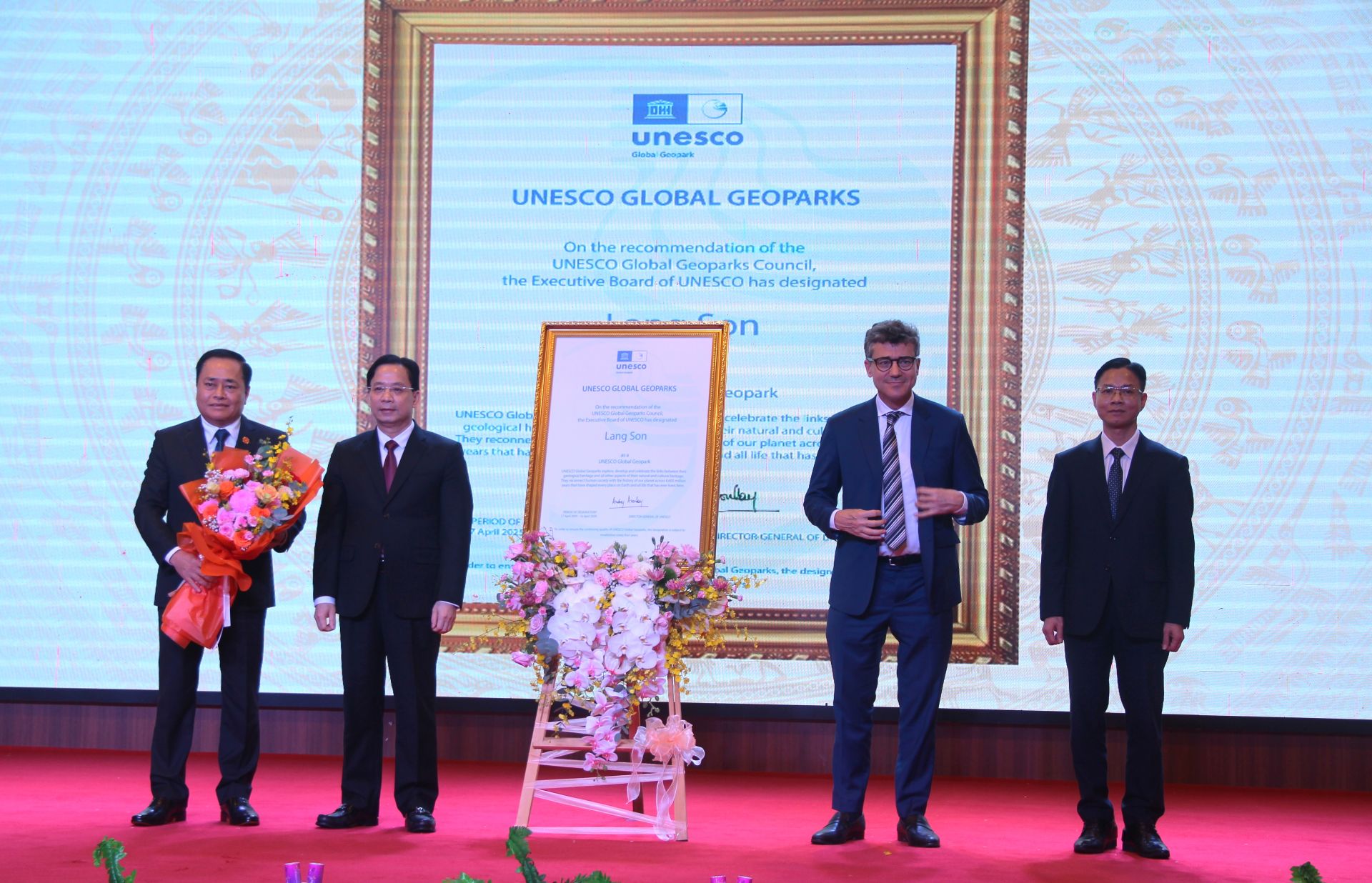 Lạng Sơn: Đón nhận danh hiệu “Công viên địa chất toàn cầu UNESCO Lạng Sơn”