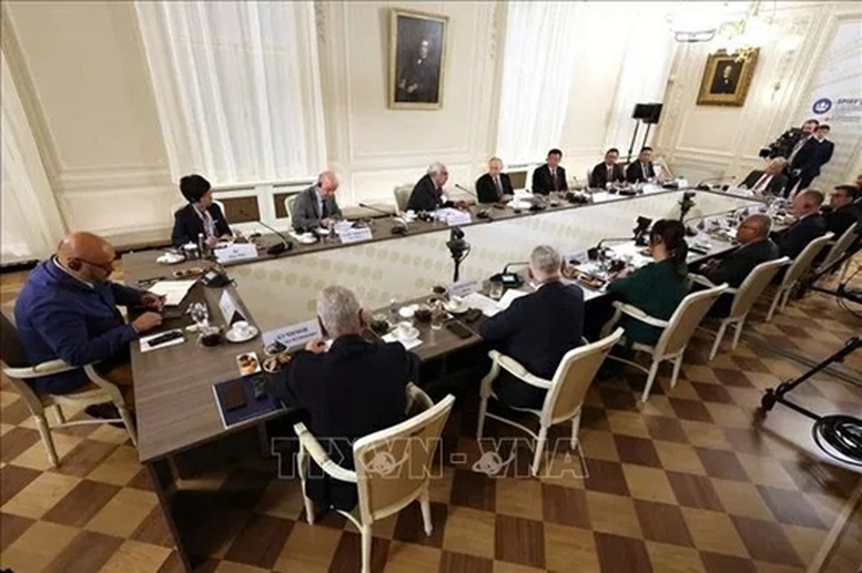 Tổng thống Vladimir Putin trả lời phỏng vấn báo chí Việt Nam: Quan hệ Nga-Việt đã vượt qua thử thách của thời gian