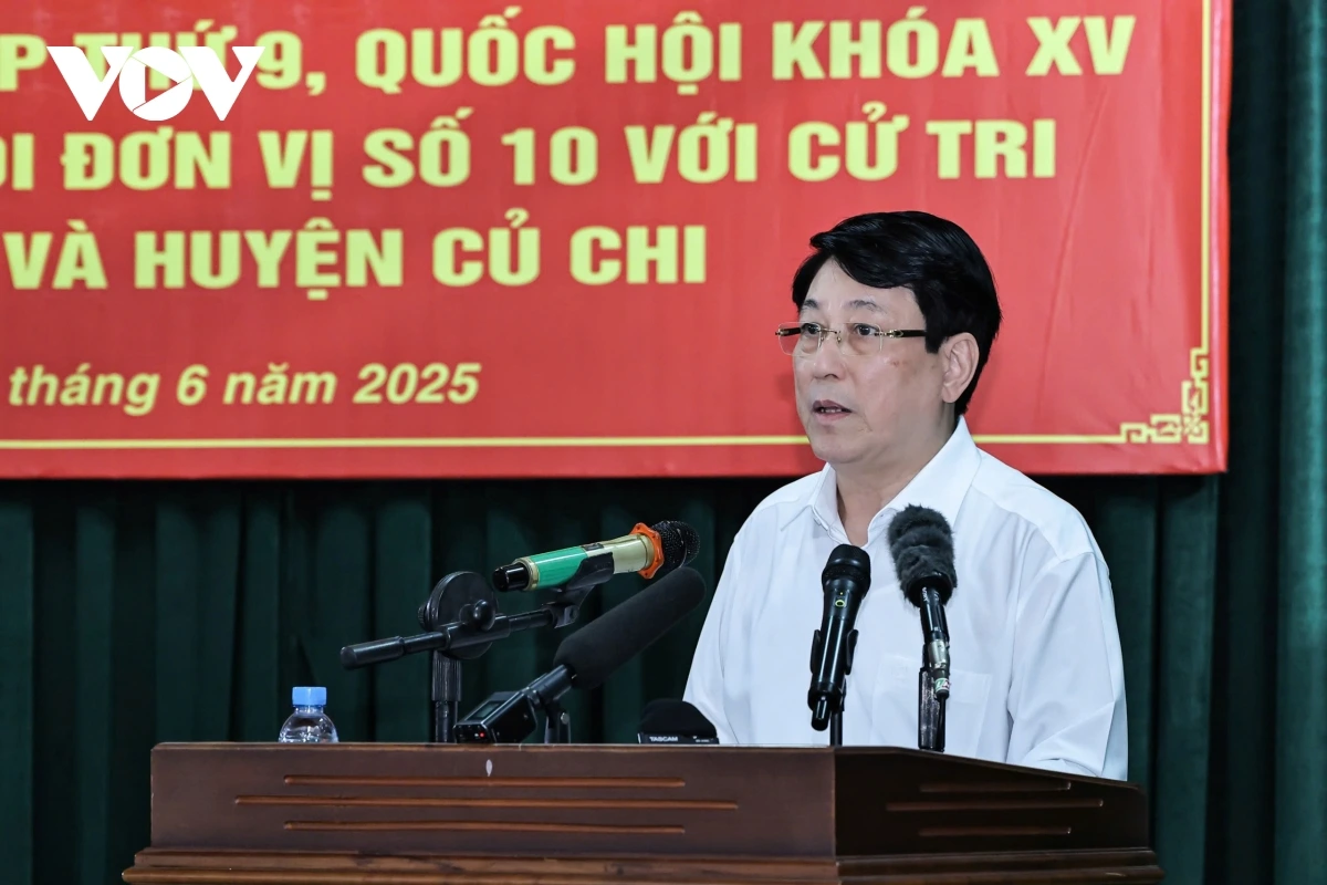 Chủ tịch nước Lương Cường phát biểu tại buổi tiếp xúc cử tri Chủ tịch nước Lương Cường phát biểu tại buổi tiếp xúc cử tri