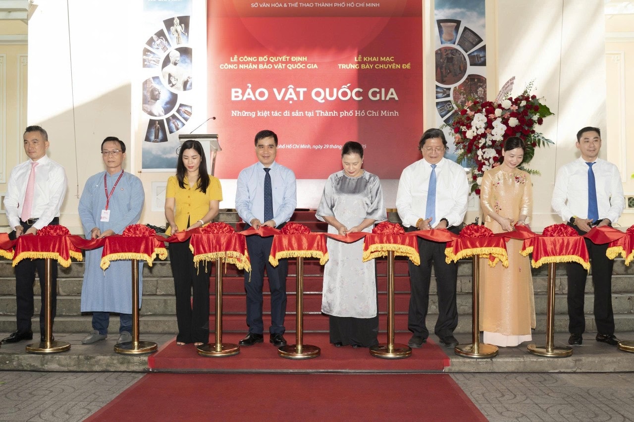 Khai mạc trưng bày chuyên đề 
