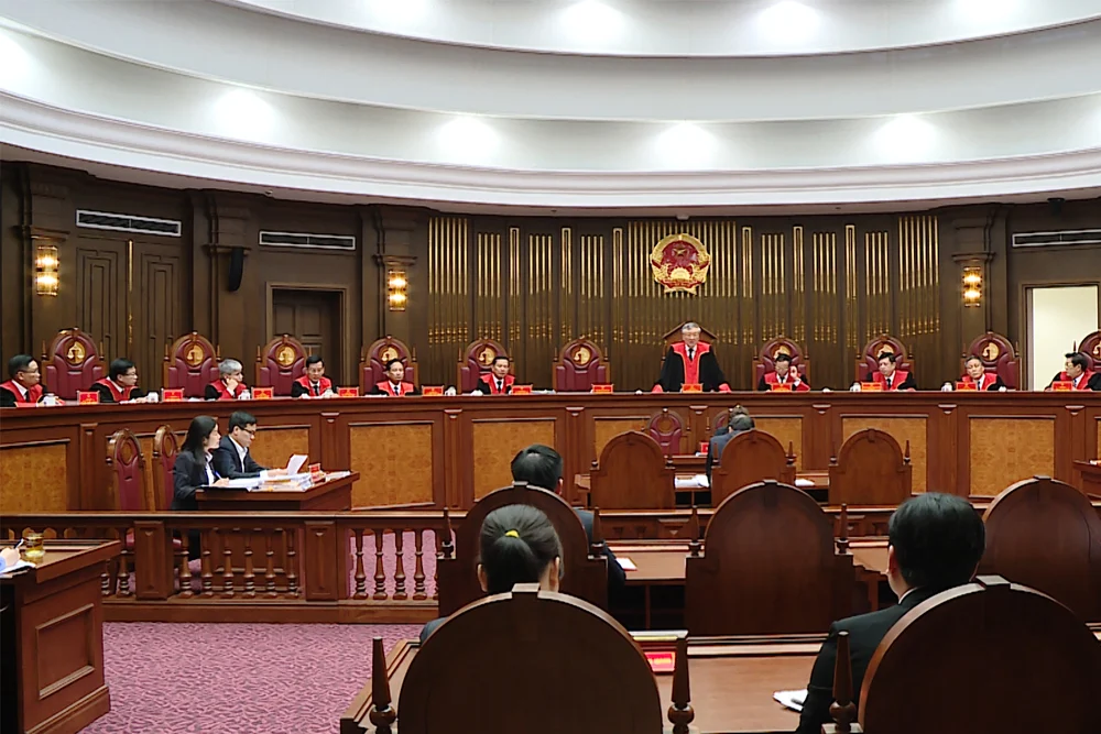 Ảnh báo Công lý.