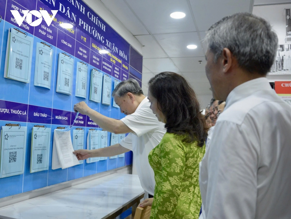 Tổng Bí thư khảo sát tại phường Xuân Hoà