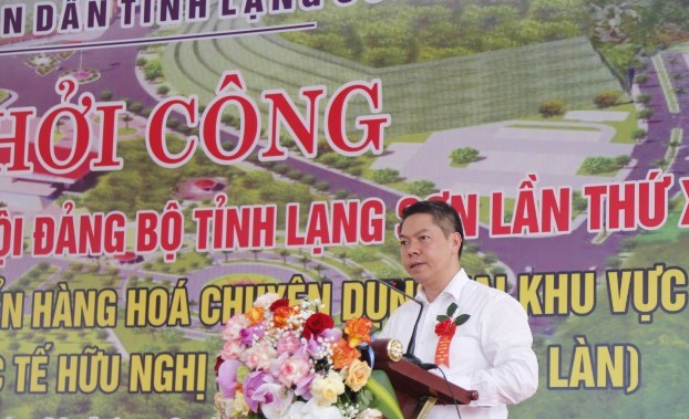 Phó Chủ tịch UBND tỉnh Lạng Sơn Đoàn Thanh Sơn phát biểu tại buổi lễ Phó Chủ tịch UBND tỉnh Lạng Sơn Đoàn Thanh Sơn phát biểu tại buổi lễ