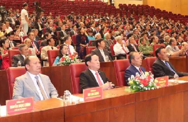 Đại biểu quan khách tham dự buổi lễ.