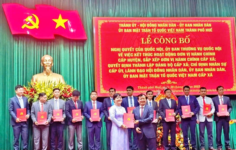 Huế: Công bố nghị quyết thành lập 40 đơn vị hành chính cấp xã, phường