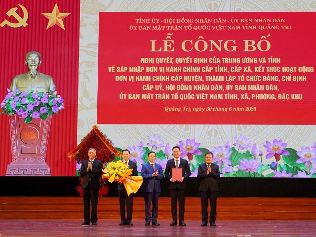 Công bố Quyết định thành lập tỉnh Quảng Trị mới