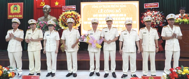 Tập thể Ban Thường vụ Đảng ủy, Ban Giám đốc Công an TP. Đà Nẵng sau sáp nhập Tập thể Ban Thường vụ Đảng ủy, Ban Giám đốc Công an TP. Đà Nẵng sau sáp nhập