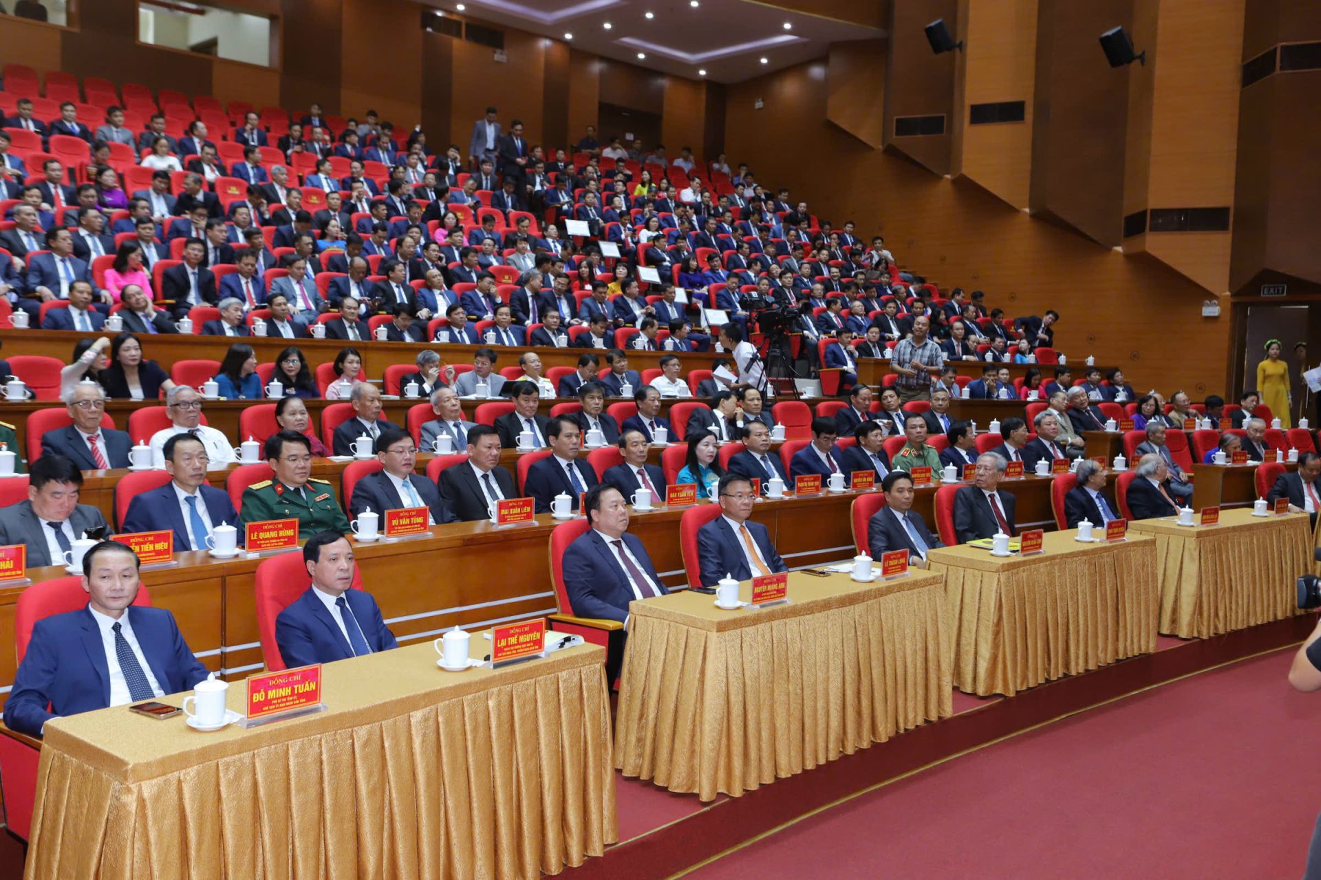 Các đại biểu tham dự buổi lễ