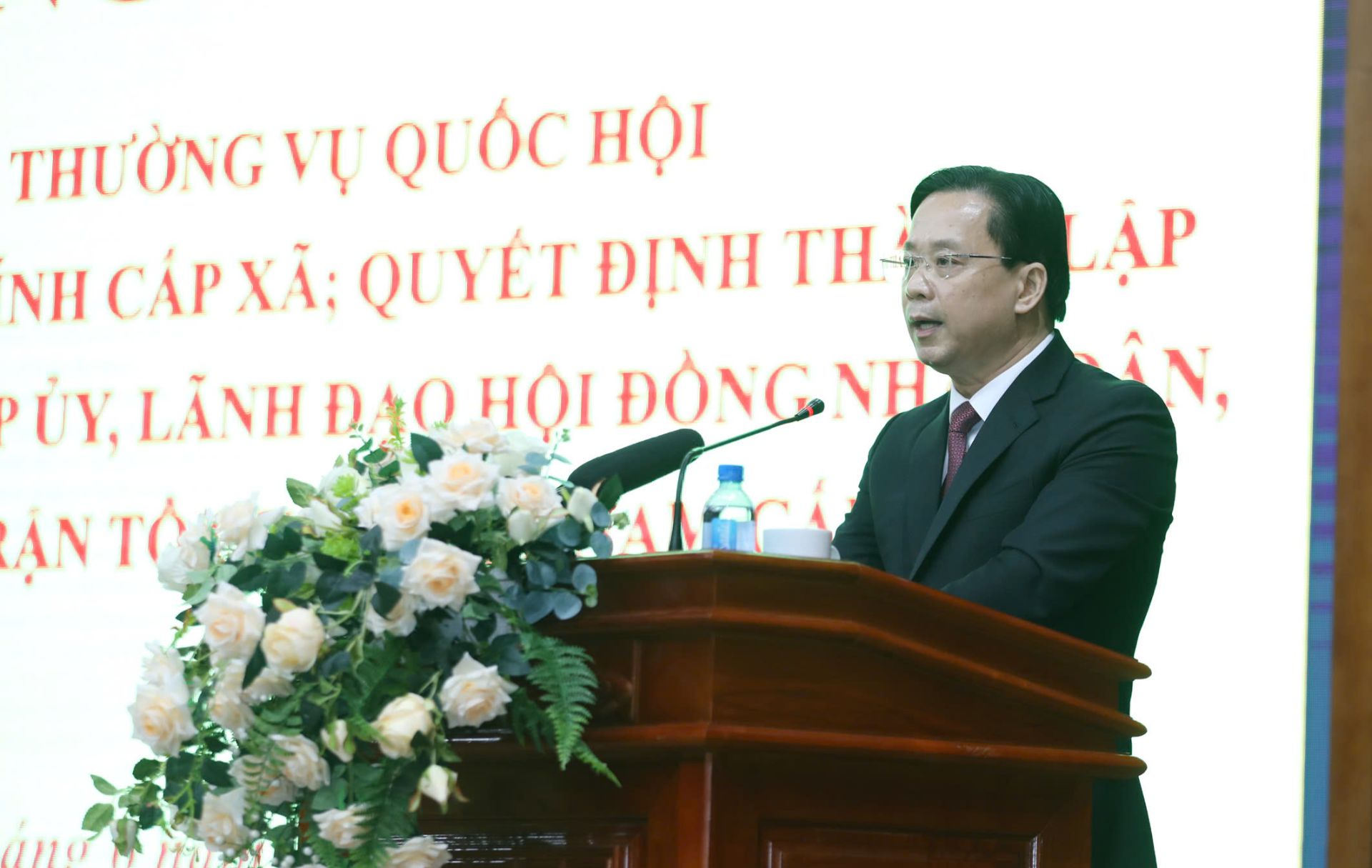 Bí thư Tỉnh ủy Lạng Sơn Hoàng Văn Nghiệm, Trưởng Đoàn đại biểu Quốc hội tỉnh Lạng Sơn phát biểu tại buổi lễ Bí thư Tỉnh ủy Lạng Sơn Hoàng Văn Nghiệm, Trưởng Đoàn đại biểu Quốc hội tỉnh Lạng Sơn phát biểu tại buổi lễ