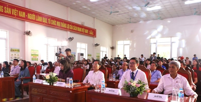 Các đại biểu tham dự Các đại biểu tham dự