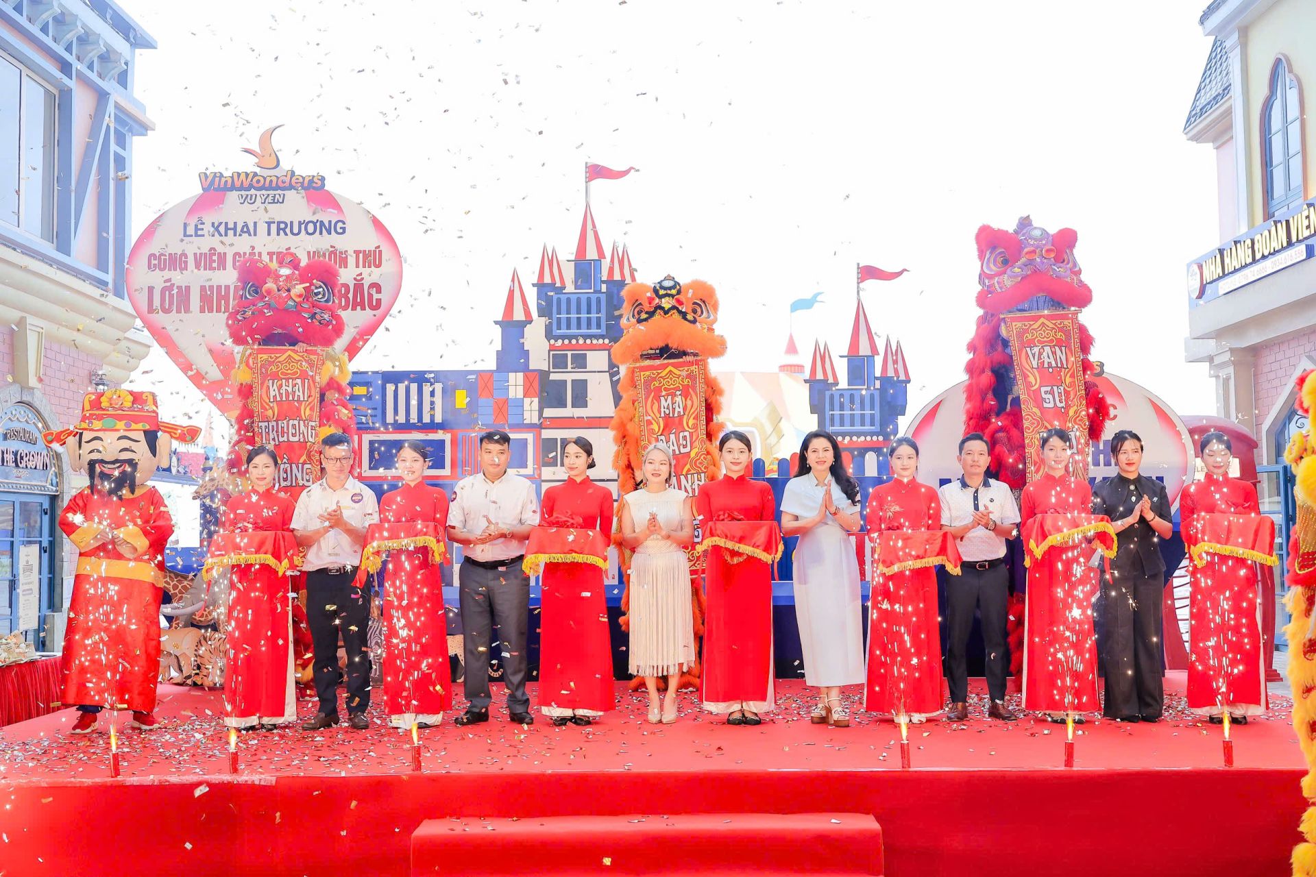 Nghi thức khai trương VinWonders Vũ Yên