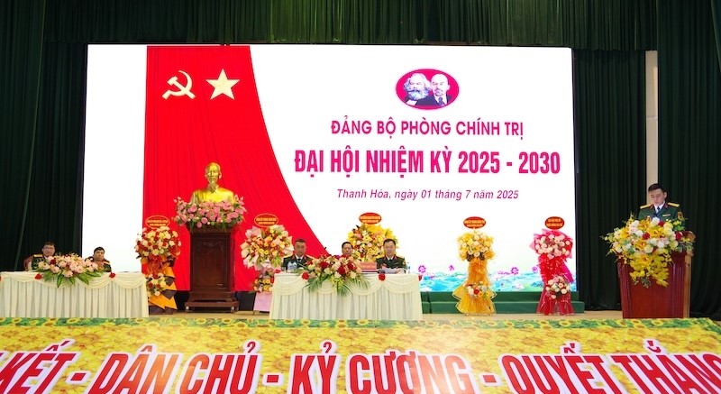Đoàn chủ tịch đại hội. Đoàn chủ tịch đại hội.