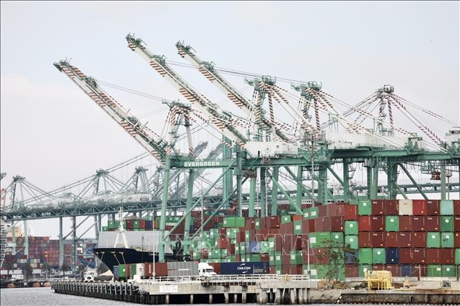 Bộ trưởng Tài chính Scott Bessent cảnh báo, Mỹ có thể tăng thuế cao hơn