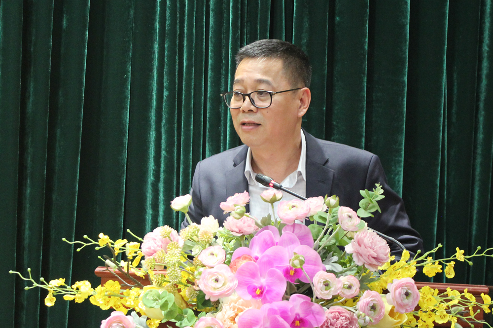 Ông Bùi Mạnh Tùng phát biểu tại hội nghị. Ông Bùi Mạnh Tùng phát biểu tại hội nghị.