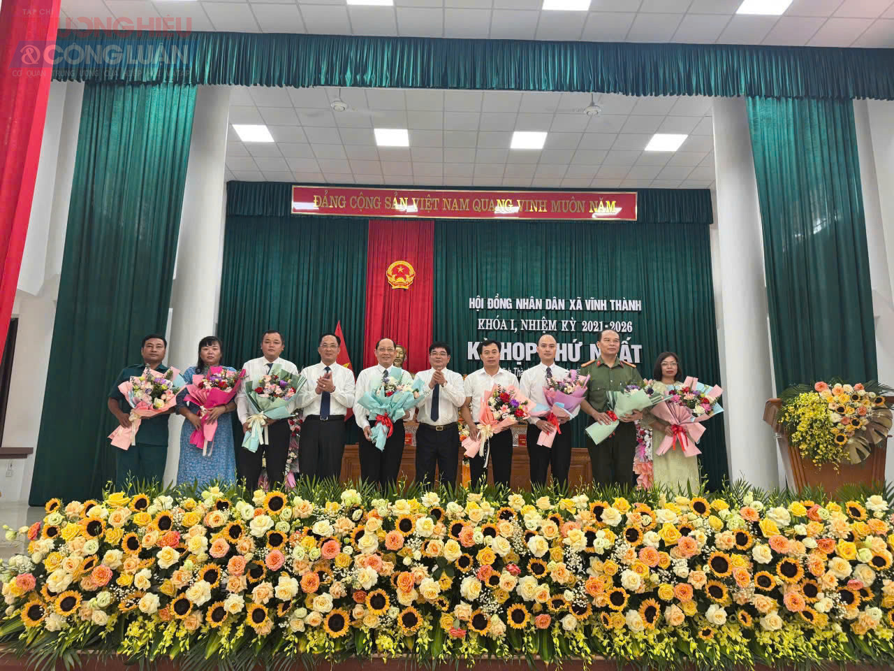 Thường trực HĐND và UBND xã Vĩnh Thành ra mắt