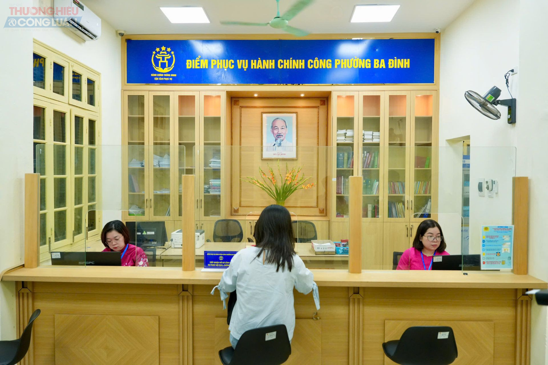 Đội ngũ cán bộ phường khi vào thực hiện mô hình mới đều thể hiện sự quyết tâm, đoàn kết, vững mạnh. Từ đó xây dựng an ninh trật tự trên địa bàn quận và xây dựng theo phương châm 4 an: “an toàn - an ninh - an toàn giao thông - an sinh xã hội”, để người dân thấy việc thực hiện chính quyền 2 cấp sẽ bảo đảm tính ổn định, thông suốt, không làm gián đoạn.