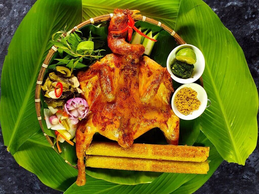 Cơm lam gà nướng