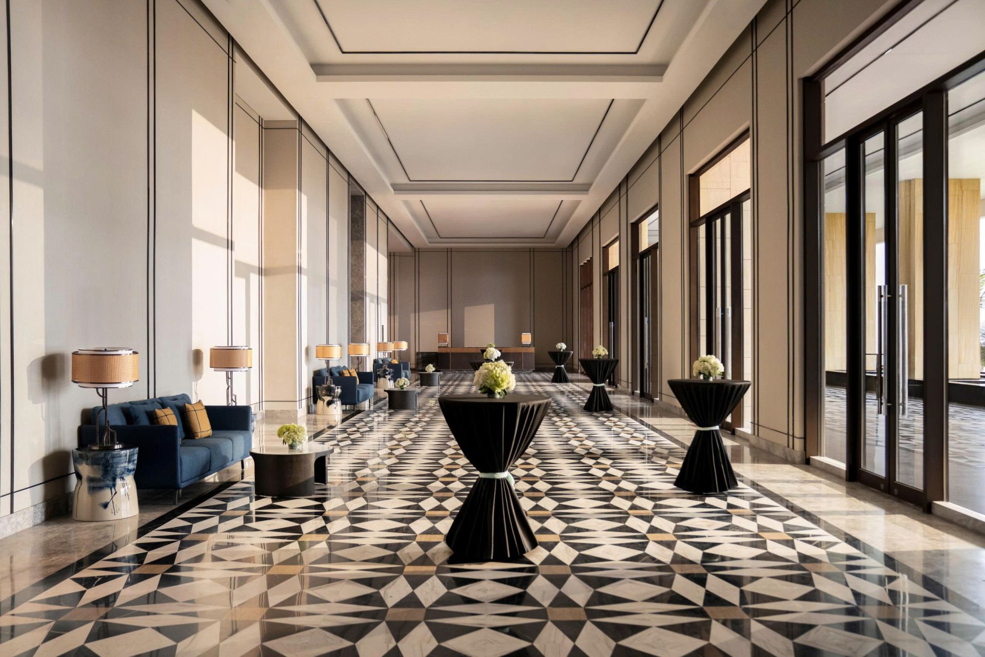 …là nhóm gia đình đa thế hệ, nghỉ dưỡng sức khỏe, MICE và đám cưới siêu sang. Ảnh: IHG