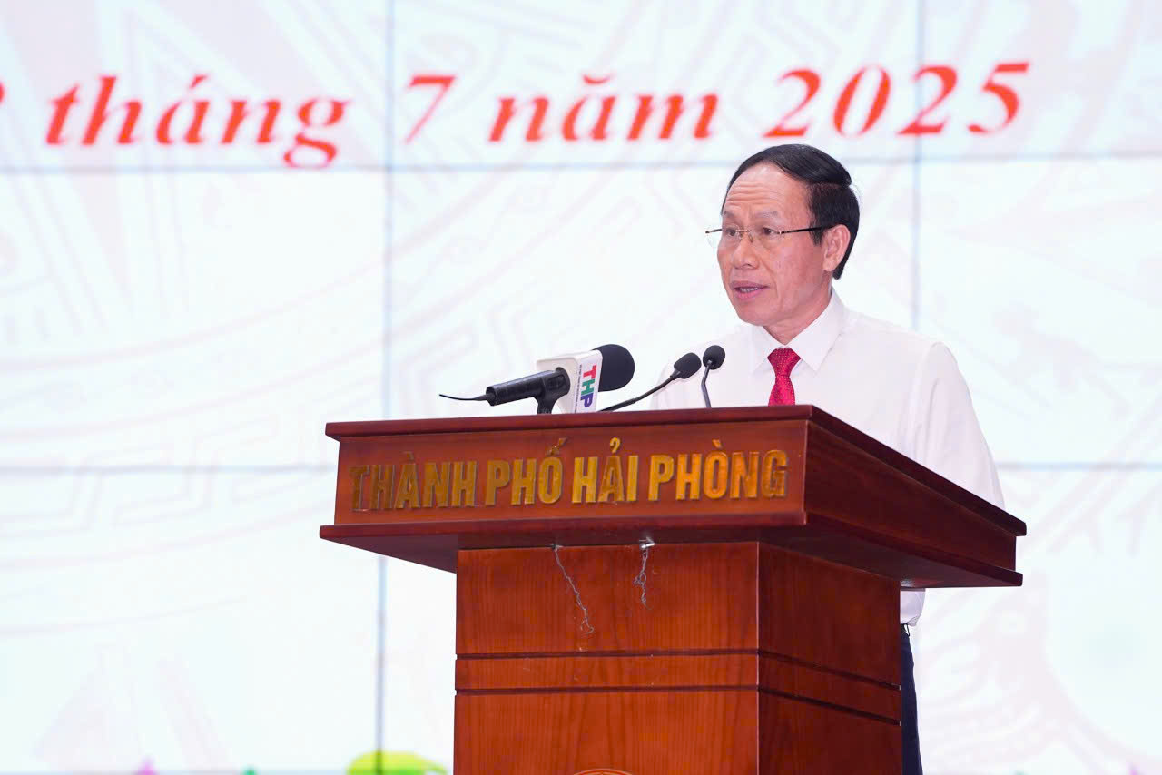 Đồng chí Lê Tiến Châu, Ủy viên Trung ương Đảng, Bí thư Thành ủy, Trưởng Đoàn đại biểu Quốc hội thành phố Hải Phòng