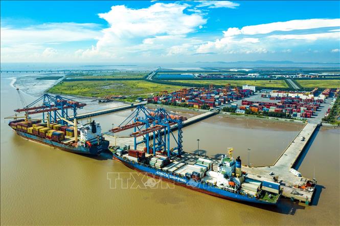 Bốc dỡ hàng hóa tại Cảng Hải Phòng. Ảnh minh họa: An Đăng/TTXVN Bốc dỡ hàng hóa tại Cảng Hải Phòng. Ảnh minh họa: An Đăng/TTXVN