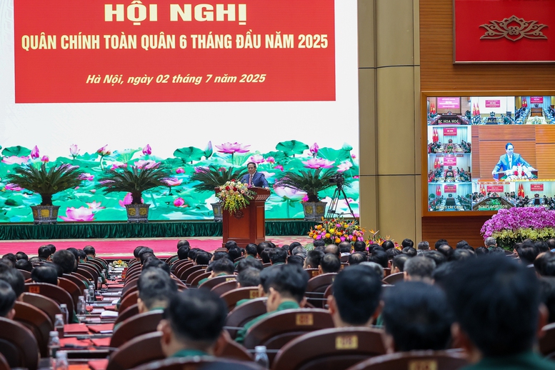 Thủ tướng nhấn mạnh, cụ thể hóa một số điểm về nhiệm vụ, giải pháp trọng tâm về quân sự, quốc phòng thời gian tới - Ảnh: VGP/Nhật Bắc Thủ tướng nhấn mạnh, cụ thể hóa một số điểm về nhiệm vụ, giải pháp trọng tâm về quân sự, quốc phòng thời gian tới - Ảnh: VGP/Nhật Bắc