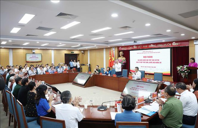 Tổng Bí thư Tô Lâm cùng các Đại biểu Quốc hội tiếp xúc với cử tri 11 phường, thành phố Hà Nội.