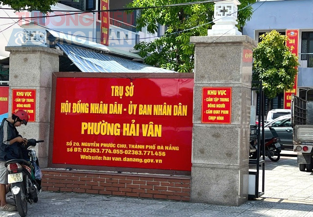 Tại một số phường như: Hòa Khánh, Liên Chiểu và Hải Vân, phía Tây Bắc, TP. Đà Nẵng người dân ngại đi làm thủ tục vào ngày đầu tiên vận hành. Tại một số phường như: Hòa Khánh, Liên Chiểu và Hải Vân, phía Tây Bắc, TP. Đà Nẵng người dân ngại đi làm thủ tục vào ngày đầu tiên vận hành.