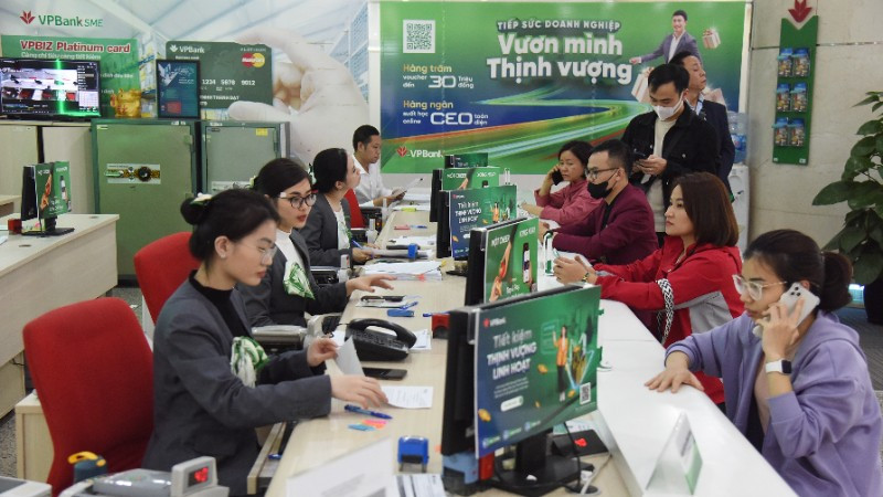 Tín dụng tăng tốc tạo lực đẩy nền kinh tế