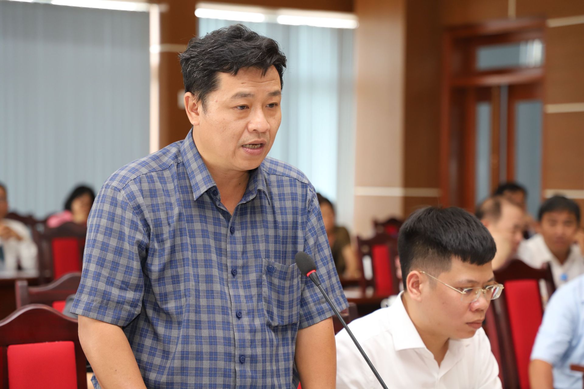 Cổ đông thảo luận, đóng góp ý kiến tại Đại hội Cổ đông thảo luận, đóng góp ý kiến tại Đại hội