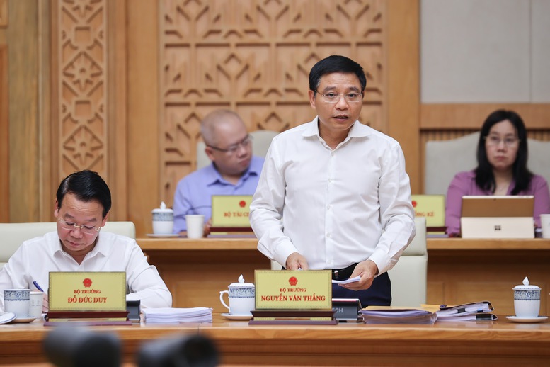 Bộ trưởng Nguyễn Văn Thắng: "Lòng tin, niềm tự hào của nhân dân, cộng đồng doanh nghiệp được nâng lên, tạo khí thế mới để đưa đất nước bước vào kỷ nguyên phát triển mới dưới sự lãnh đạo của Đảng" - Ảnh: VGP/Nhật Bắc