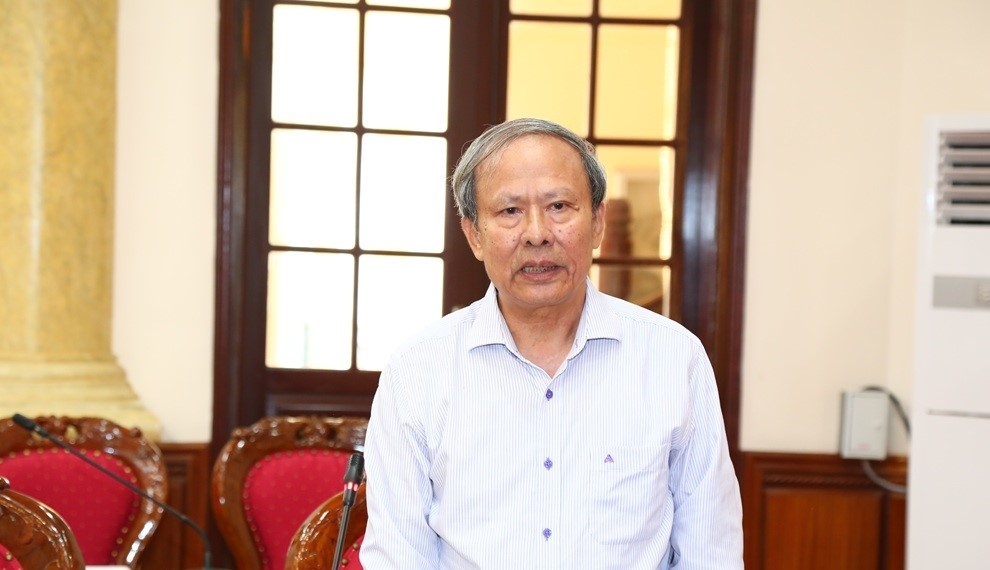 Các đại biểu tham gia phát biểu ý kiến tại hội nghị. Các đại biểu tham gia phát biểu ý kiến tại hội nghị.