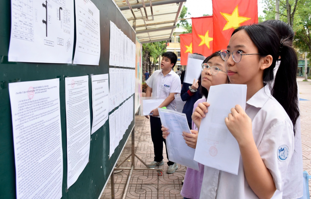 Hà Nội công bố điểm chuẩn trúng tuyển vào lớp 10 THPT chuyên năm 2025